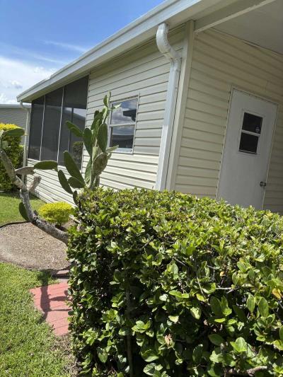Photo 2 of 35 of home located at 3223 Bending Oak Dr Plant City, FL 33565