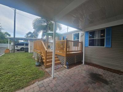 Photo 4 of 40 of home located at 2346 Druid Rd Clearwater, FL 33764