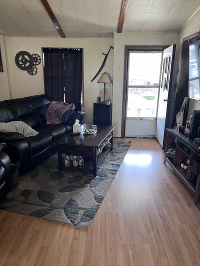 Photo 6 of 8 of home located at 21002 Aspen Court Warrenton, MO 63383