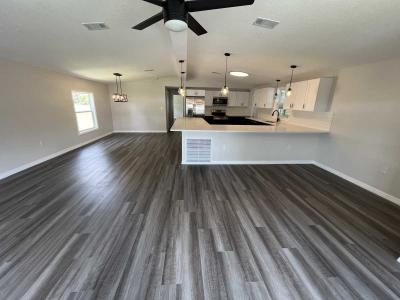Photo 2 of 14 of home located at 101 Oakhill Ridge Rd Valrico, FL 33594