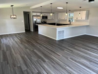 Photo 3 of 14 of home located at 101 Oakhill Ridge Rd Valrico, FL 33594