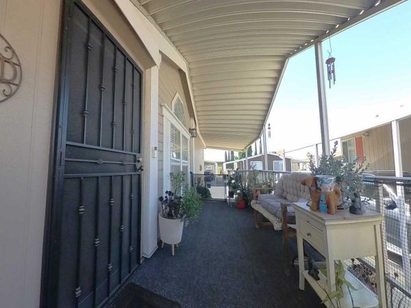 2000 Skyline Oak Manor Manufactured Home