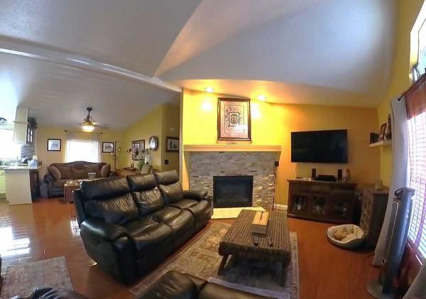 2000 Skyline Oak Manor Manufactured Home