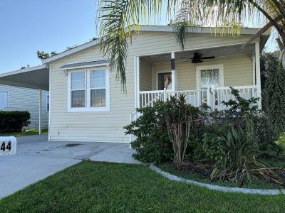 Photo 2 of 37 of home located at 3244 Bending Oaks Dr Plant City, FL 33565