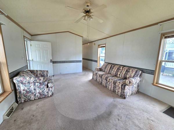 1997 Pine Grove Manufactured Home