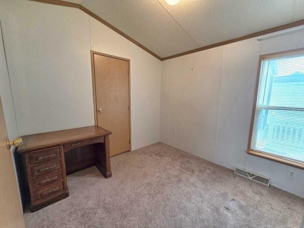 1997 Pine Grove Manufactured Home