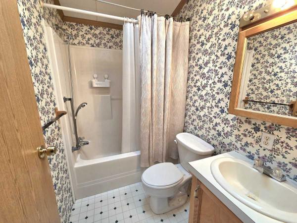 1997 Pine Grove Manufactured Home