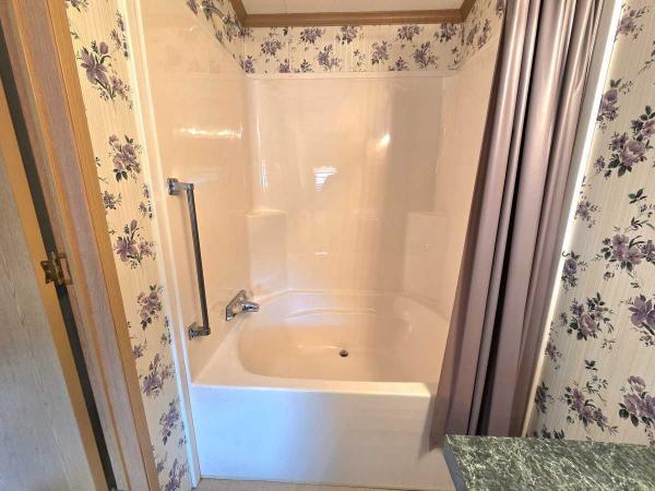 1997 Pine Grove Manufactured Home