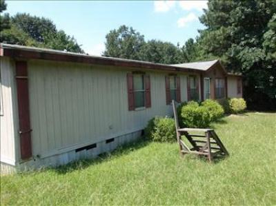 Mobile Home at 16299 Fm 2015 Winona, TX 75792