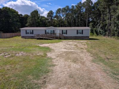Mobile Home at 1344 Jenkins Farm Rd Pinetops, NC 27864