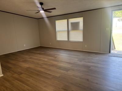 Photo 4 of 12 of home located at 206 Eva Pl Easley, SC 29640