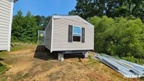 Photo 1 of 2 of home located at Columbus Mobile Home Broker I Po Box 9647 Columbus, MS 39705