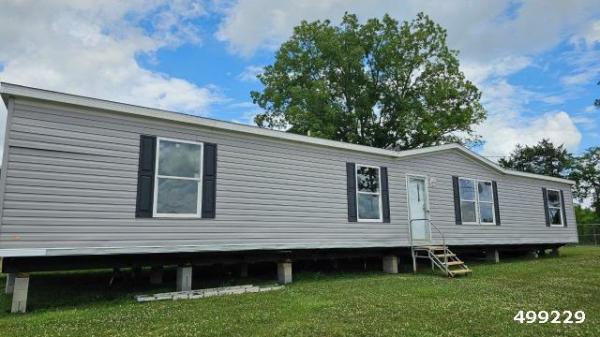 Photo 1 of 2 of home located at Buffington Mobile Home Sales I 31 Hickory Nut Rd Decatur, MS 39327
