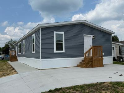 Photo 4 of 7 of home located at 291 Joy White Lake, MI 48386