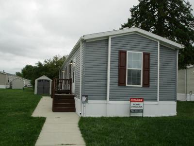Mobile Home at 23647 Maple Lane Brownstown, MI 48174