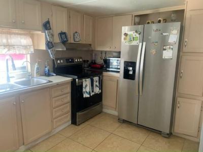 Mobile Home at 9329 Paradise Drive Tampa, FL 33610