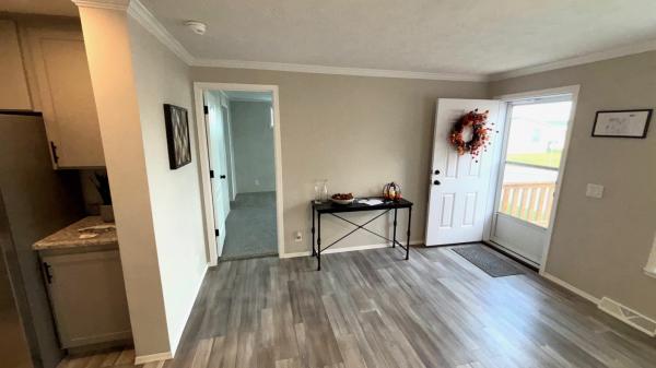 2025 Adventure 15 Mojave 2852-1  Home