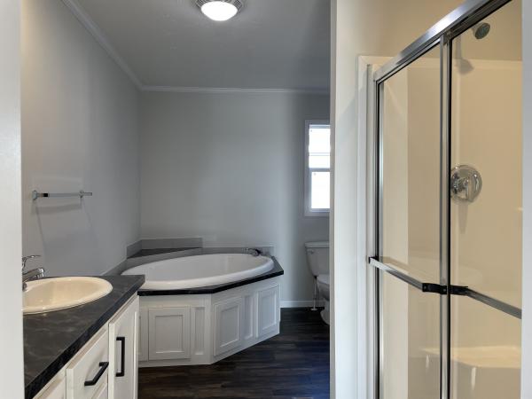 2022 Champion RA2860209 Mobile Home