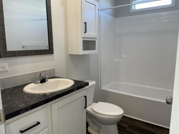 2022 Champion RA2860209 Mobile Home