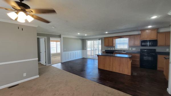 2015 Clayton Homes Inc Yes Mobile Home