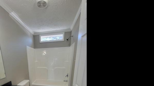2015 Clayton Homes Inc Yes Mobile Home