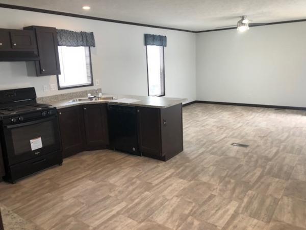 2018 Fairmont 624 430HH16763C  Home