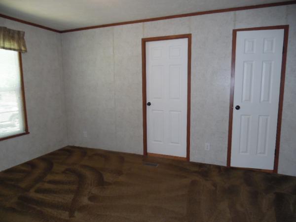 2016 Redman 1670215RA Mobile Home