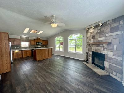 Photo 4 of 14 of home located at 2872 Verona Dr Northville, MI 48167