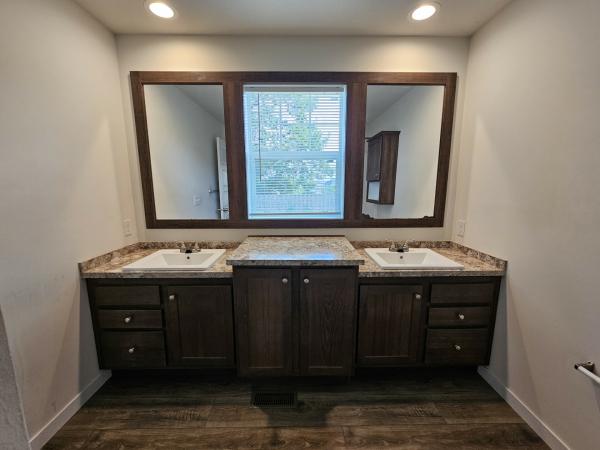 2020 CLAYTON 81SHN28603C(4BR) Mobile Home