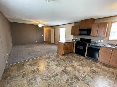 Photo 3 of 10 of home located at 5013 Sheffield Ct Sterling Heights, MI 48310