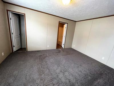Photo 5 of 10 of home located at 5013 Sheffield Ct Sterling Heights, MI 48310