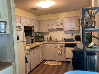 Photo 4 of 11 of home located at 15418 Lakeshore Villa Drive Tampa, FL 33613