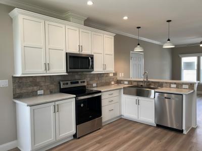 Photo 5 of 13 of home located at 38931 Golf View Ave Dade City, FL 33525