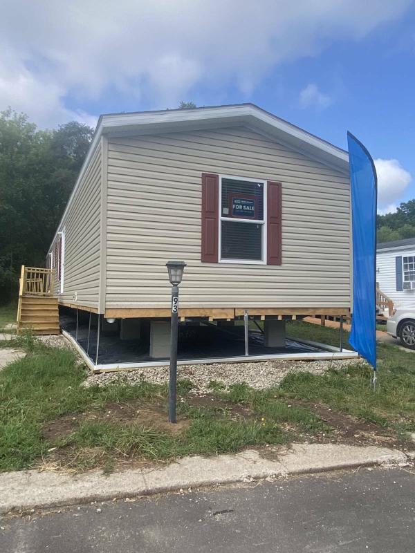 Photo 1 of 2 of home located at 411 S. Grover Ave., #93 Alma, MI 48801