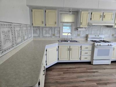 Photo 5 of 13 of home located at 3819 Peach Blossom Ln. #262 Midland, MI 48642