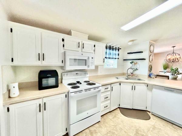 2000 MERT Mobile Home