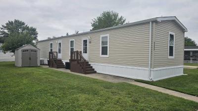 Mobile Home at 23717 Maple Ln Brownstown Township, MI 48174