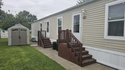 Photo 2 of 26 of home located at 23717 Maple Ln Brownstown Township, MI 48174