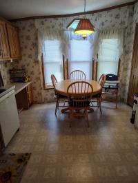 1999 Pine Grove Rosewood Mobile Home