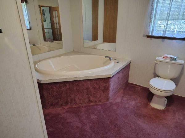 1999 Pine Grove Rosewood Mobile Home