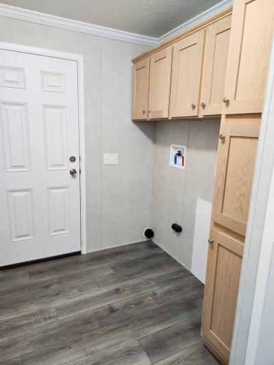 Photo 4 of 6 of home located at 160 Barberry Dr Festus, MO 63028
