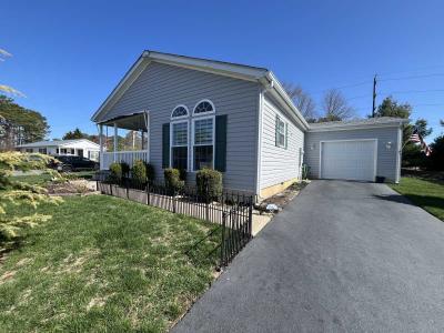 Photo 2 of 20 of home located at 60 Fort Lee Drive Manahawkin, NJ 08050