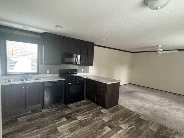 Photo 1 of 1 of home located at 3725 N Peoria Rd Springfield, IL 62702