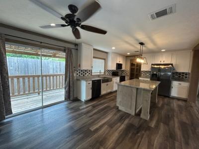 Photo 4 of 12 of home located at 4343 Katy Hockley Rd Lot 72 Katy, TX 77493