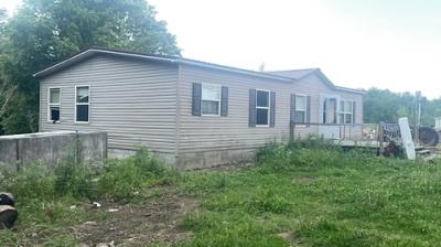 Mobile Home at 4352 N 1400 East Rd Indianola, IL 61850