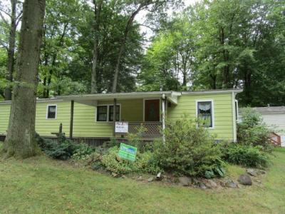 Mobile Home at Forrest Brooke 7266 W Market St Lot 186 Mercer, PA 16137