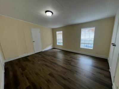 Photo 3 of 8 of home located at 1739 Hogue Ave Apopka, FL 32712