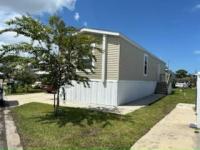 2021 Nobility 48H2H(1)SS Manufactured Home