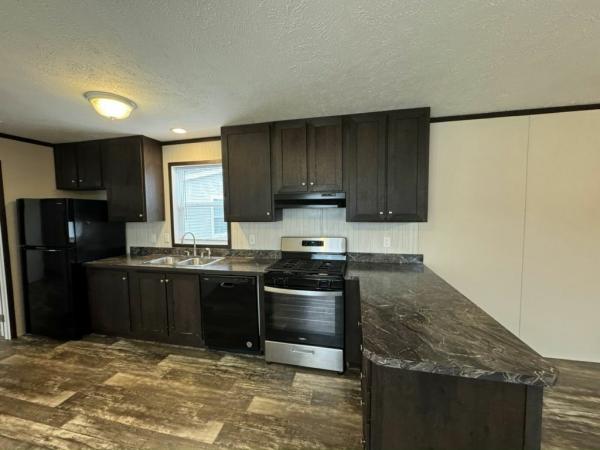 2022 Clayton 6616-711 The Pulse Manufactured Home