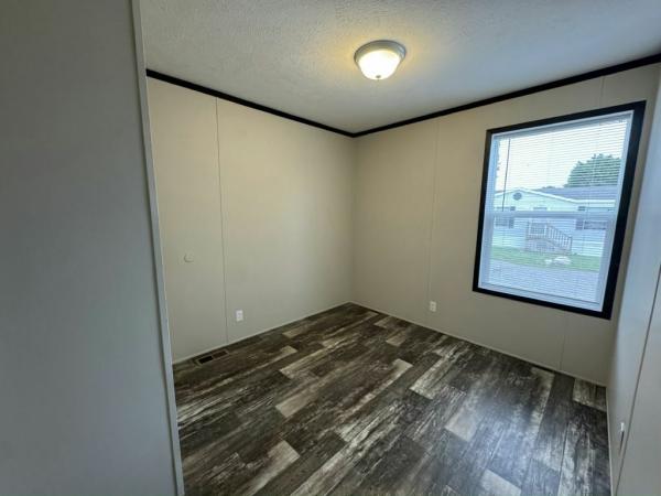 2022 Clayton 6616-711 The Pulse Manufactured Home